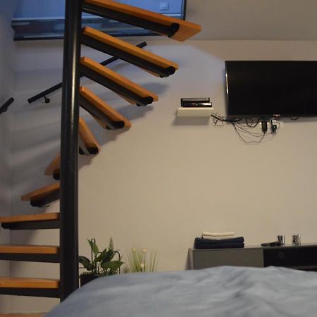 Veronika Vendeghaz Muraratka Buitenkant foto